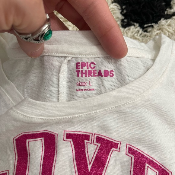 Girl’s Large (12-14) Epic Threads Graphic Love & Tiger Prints Long-sleeve Tee - Picture 5 of 9